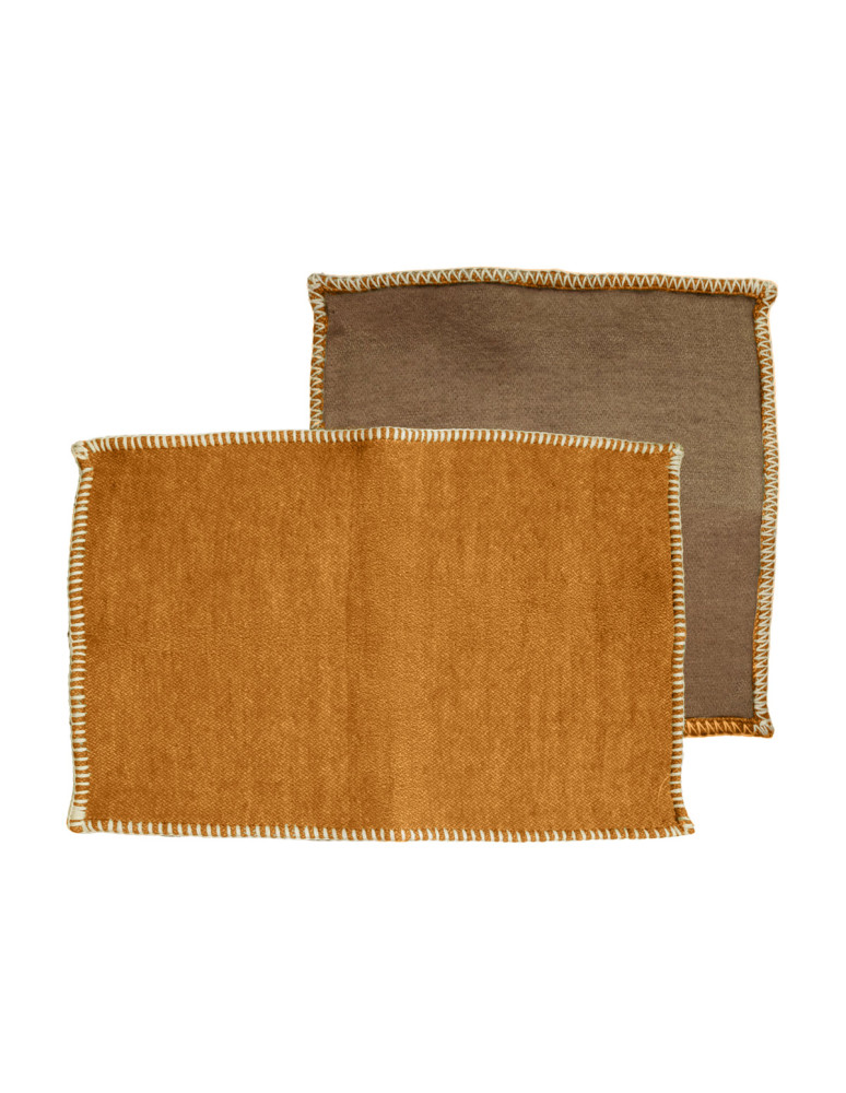 Coussin 50% laine & 50% polyester...